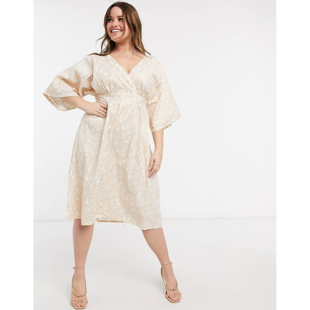 Elvi Plus jacquard kimono dress in white size 24